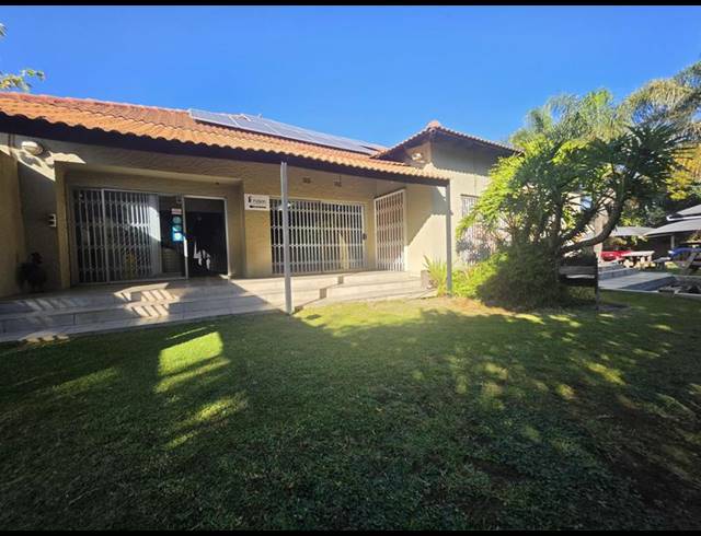 10 BEDROOM HOUSE FOR SALE IN BRACKENHURST